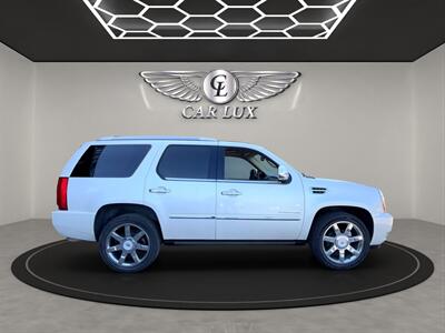 2012 Cadillac Escalade Luxury   - Photo 8 - Lennox, CA 90304