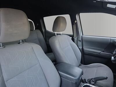 2019 Toyota Tacoma TRD Off-Road V6 - Photo 21 - Lennox, CA 90304