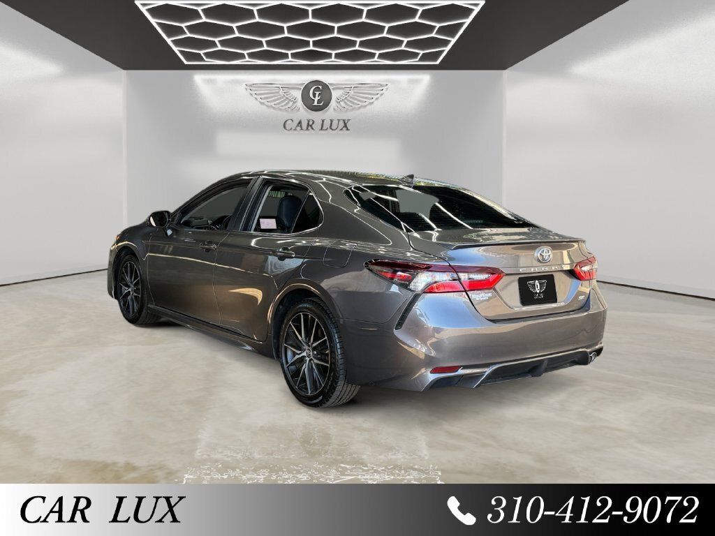 2021 Toyota Camry SE - Photo 3 - Lennox, CA 90304