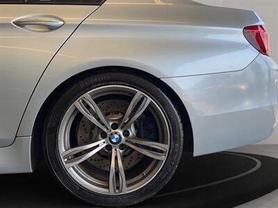 2013 BMW M5   - Photo 10 - Lennox, CA 90304