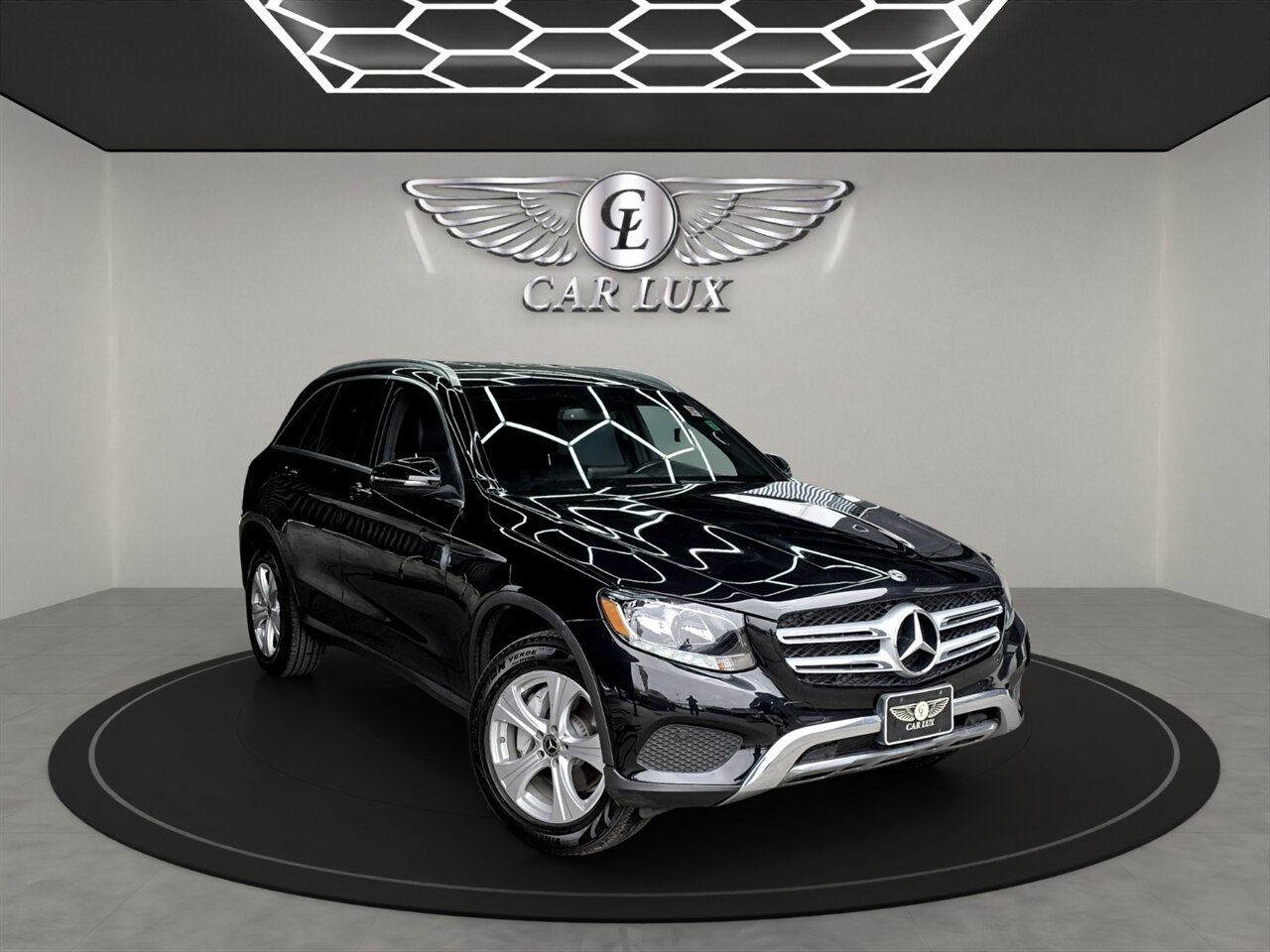 2018 Mercedes-Benz GLC GLC 300 - Photo 1 - Lennox, CA 90304