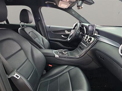 2018 Mercedes-Benz GLC GLC 300   - Photo 15 - Lennox, CA 90304