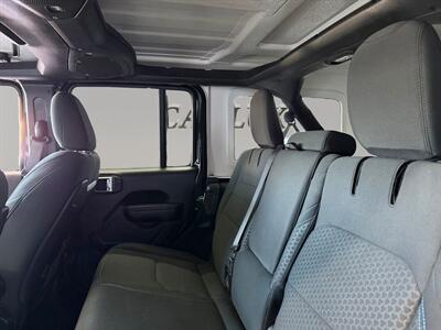 2024 Jeep Wrangler Rubicon 4xe - Photo 13 - Lennox, CA 90304
