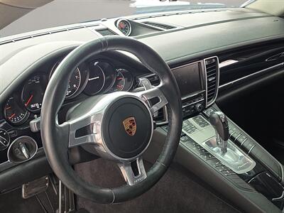 2016 Porsche Panamera 4   - Photo 13 - Lennox, CA 90304