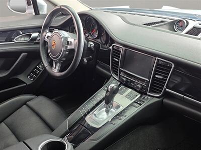 2016 Porsche Panamera 4   - Photo 15 - Lennox, CA 90304