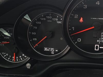 2016 Porsche Panamera 4   - Photo 11 - Lennox, CA 90304