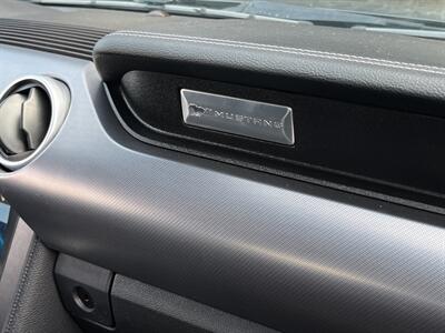 2019 Ford Mustang EcoBoost Premium   - Photo 20 - Lennox, CA 90304