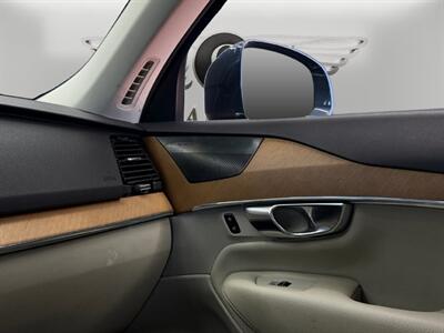 2021 Volvo XC90 Recharge T8 Inscription Expression 7 Passenger - Photo 16 - Lennox, CA 90304