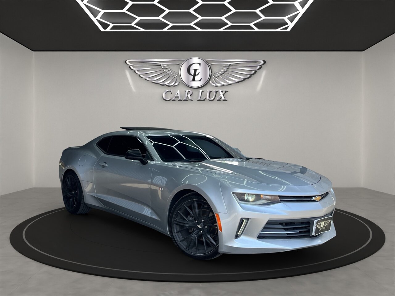 2017 Chevrolet Camaro 1LT - Photo 1 - Lennox, CA 90304