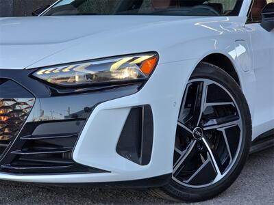 2022 Audi RS e-tron GT Base quattro - Photo 16 - Lennox, CA 90304