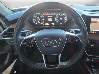 2022 Audi RS e-tron GT Base quattro - Photo 12 - Lennox, CA 90304