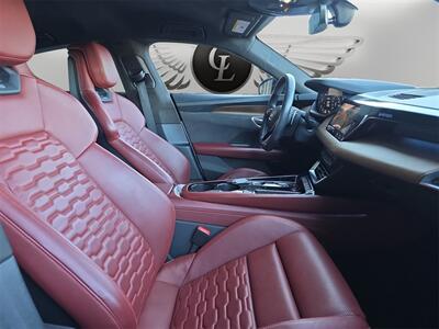 2022 Audi RS e-tron GT Base quattro - Photo 15 - Lennox, CA 90304