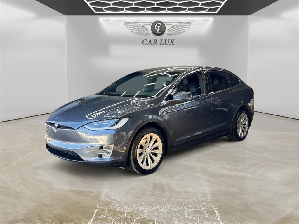 2018 Tesla Model X 75D   - Photo 1 - Lennox, CA 90304