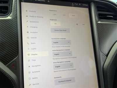 2018 Tesla Model X 75D   - Photo 26 - Lennox, CA 90304