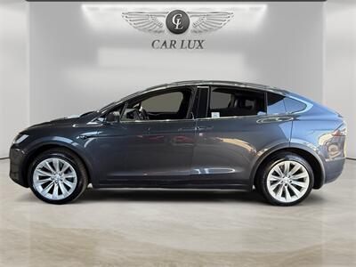 2018 Tesla Model X 75D   - Photo 2 - Lennox, CA 90304
