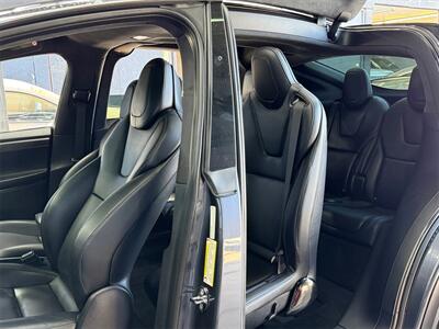 2018 Tesla Model X 75D   - Photo 18 - Lennox, CA 90304