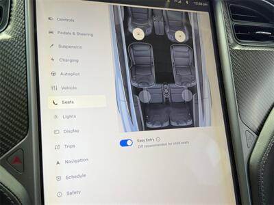 2018 Tesla Model X 75D   - Photo 14 - Lennox, CA 90304