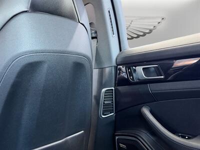 2020 Porsche Panamera   - Photo 24 - Lennox, CA 90304