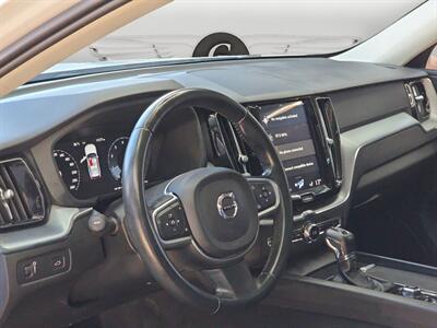 2020 Volvo XC60 T5 Momentum   - Photo 11 - Lennox, CA 90304