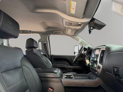 2017 GMC Sierra 2500 Denali   - Photo 15 - Lennox, CA 90304