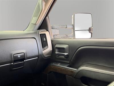 2017 GMC Sierra 2500 Denali   - Photo 18 - Lennox, CA 90304