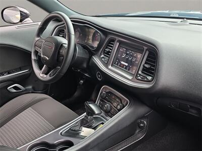 2020 Dodge Challenger SXT   - Photo 14 - Lennox, CA 90304