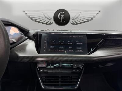 2022 Audi e-tron GT Premium Plus quattro - Photo 23 - Lennox, CA 90304
