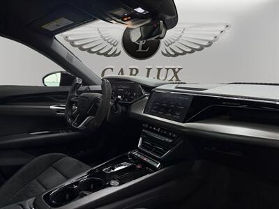 2022 Audi e-tron GT Premium Plus quattro - Photo 29 - Lennox, CA 90304