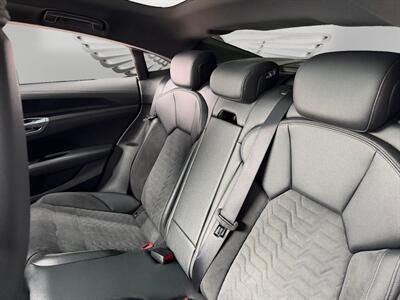 2022 Audi e-tron GT Premium Plus quattro - Photo 13 - Lennox, CA 90304