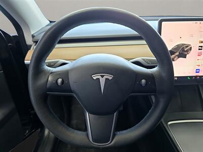 2021 Tesla Model Y Long Range   - Photo 10 - Lennox, CA 90304
