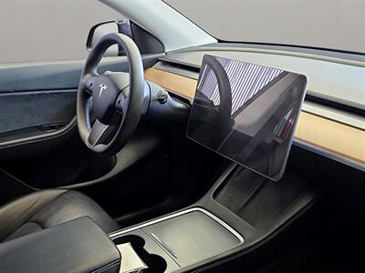 2021 Tesla Model Y Long Range   - Photo 15 - Lennox, CA 90304