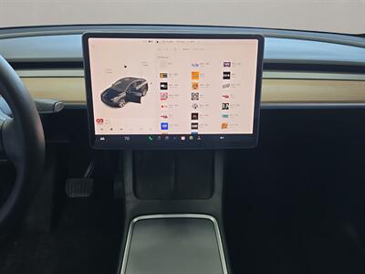 2021 Tesla Model Y Long Range   - Photo 11 - Lennox, CA 90304