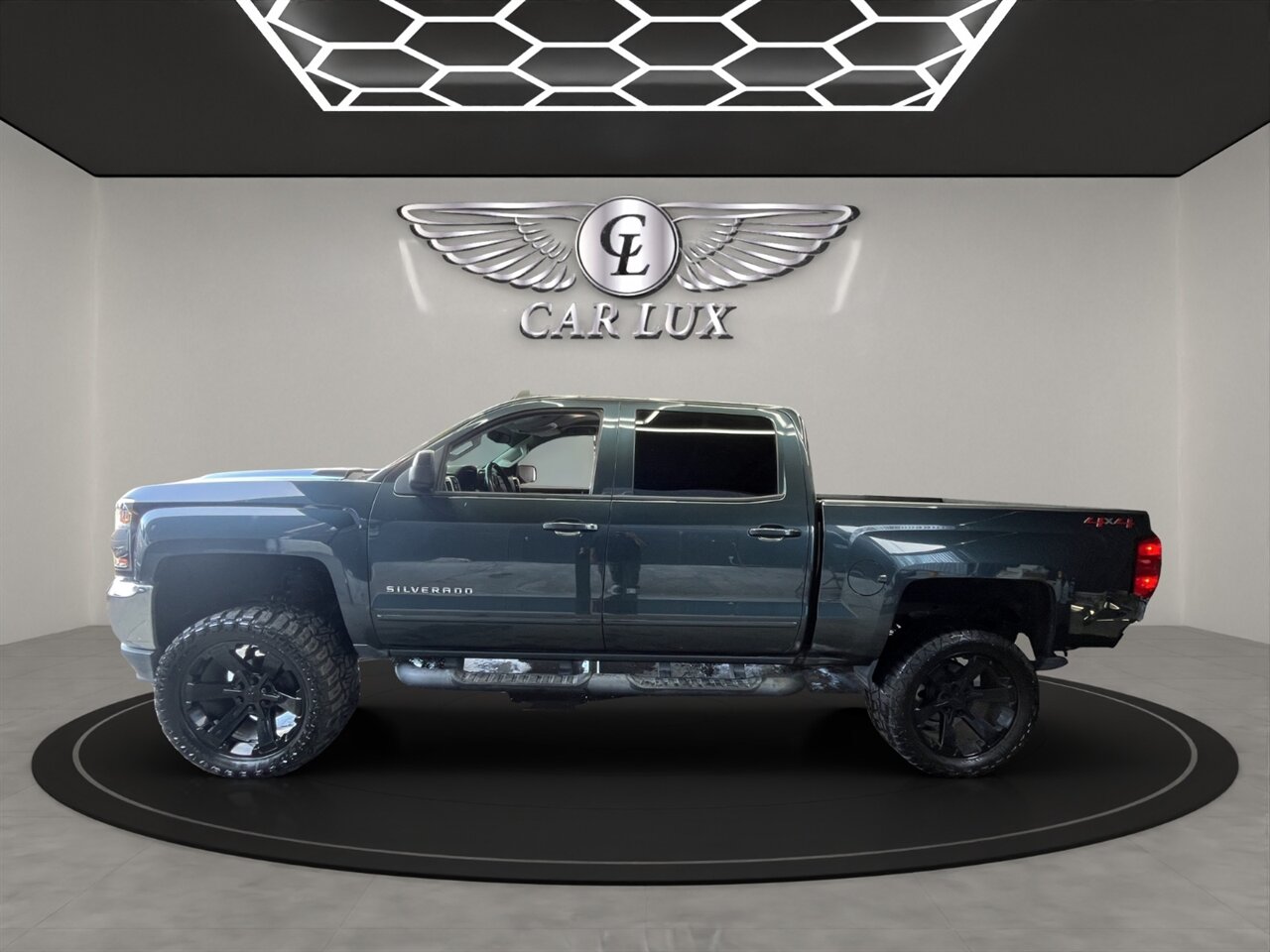 2018 Chevrolet Silverado 1500 LT LT1 - Photo 1 - Lennox, CA 90304