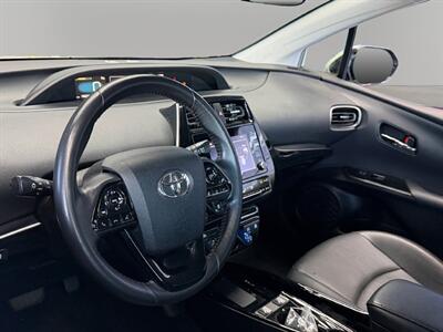 2020 Toyota Prius XLE AWD-e   - Photo 14 - Lennox, CA 90304