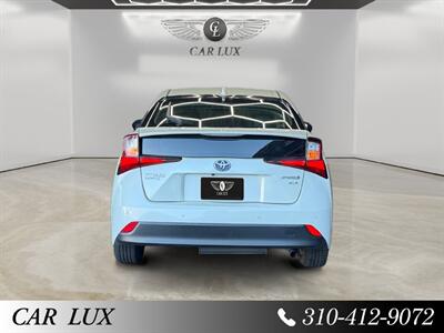 2020 Toyota Prius XLE AWD-e   - Photo 4 - Lennox, CA 90304