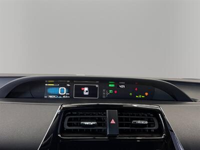 2020 Toyota Prius XLE AWD-e   - Photo 20 - Lennox, CA 90304
