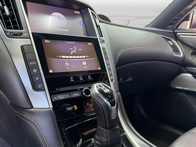 2018 INFINITI Q60 2.0t Base   - Photo 11 - Lennox, CA 90304