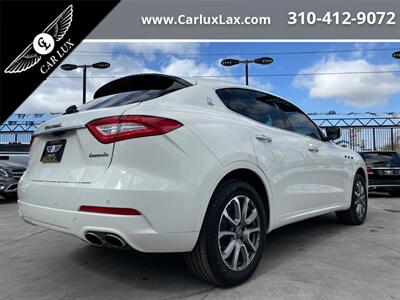 2019 Maserati Levante   - Photo 6 - Lennox, CA 90304