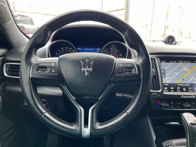 2019 Maserati Levante   - Photo 17 - Lennox, CA 90304