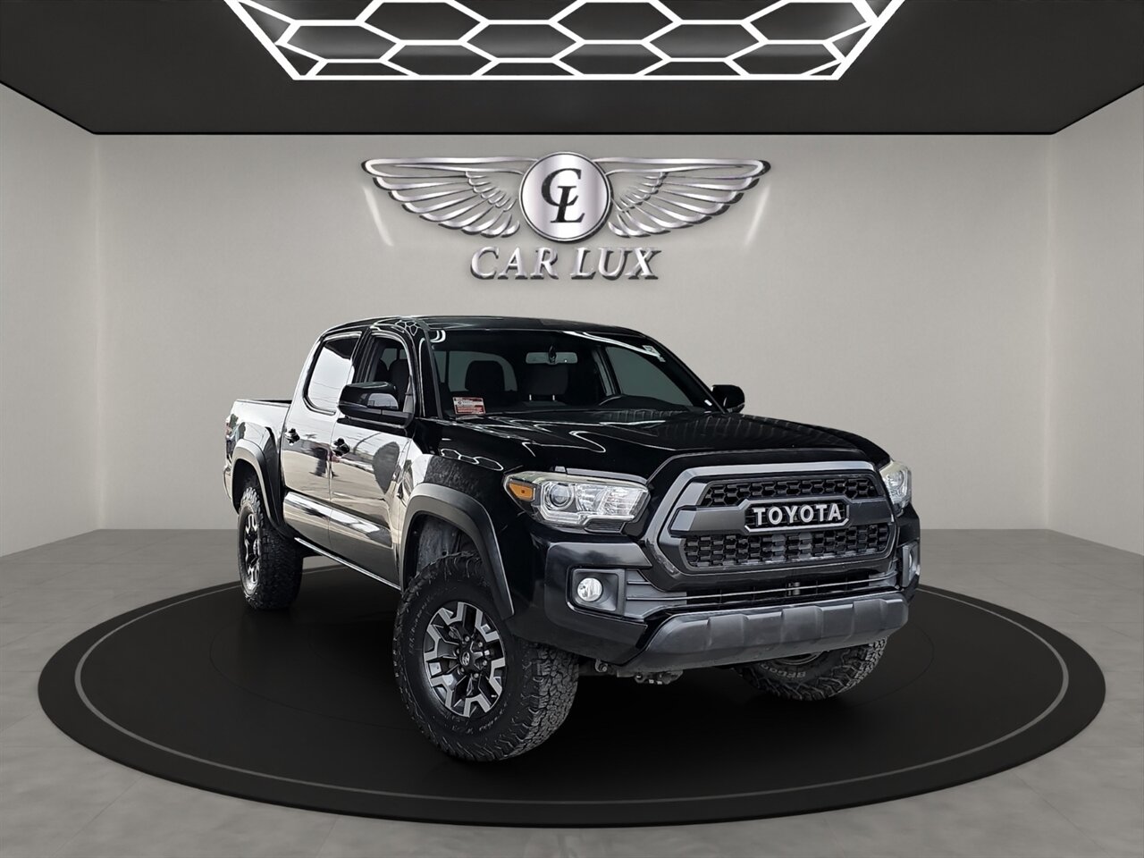 2017 Toyota Tacoma TRD Off-Road V6 - Photo 1 - Lennox, CA 90304
