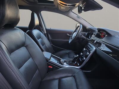 2016 Volvo XC70 T5 Premier   - Photo 16 - Lennox, CA 90304