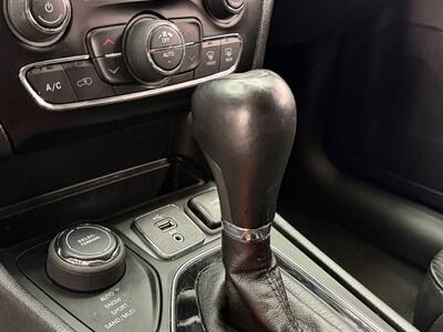 2023 Jeep Cherokee Altitude - Photo 17 - Lennox, CA 90304