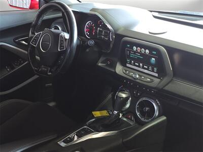 2017 Chevrolet Camaro 1LT - Photo 11 - Lennox, CA 90304