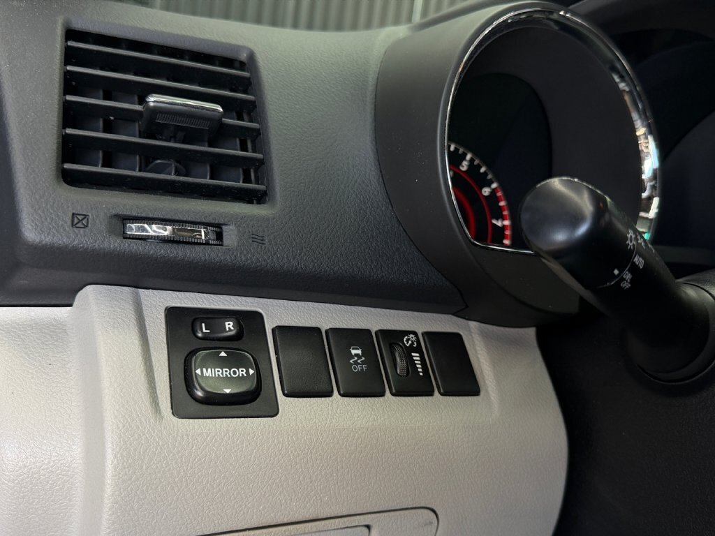 2011 Toyota Highlander - Photo 18 - Lennox, CA 90304