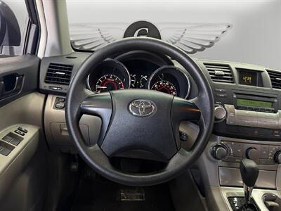 2011 Toyota Highlander - Photo 12 - Lennox, CA 90304