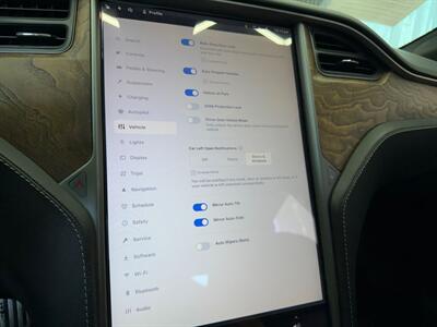 2020 Tesla Model S Performance   - Photo 16 - Lennox, CA 90304