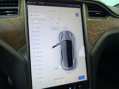 2020 Tesla Model S Performance   - Photo 22 - Lennox, CA 90304