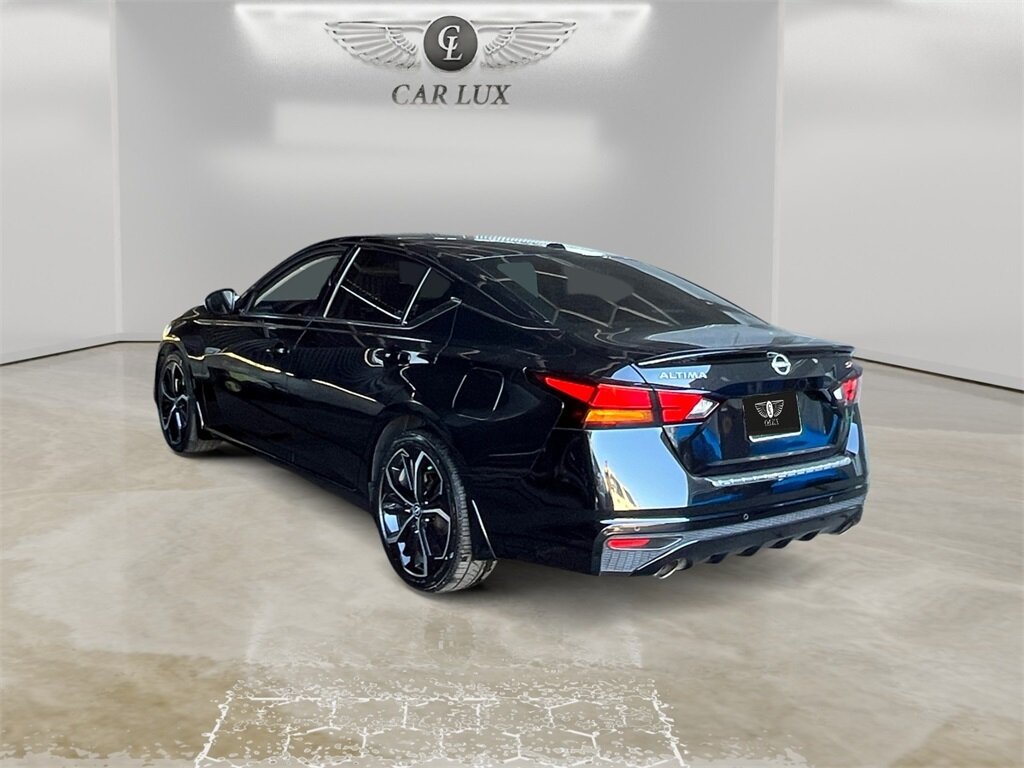 2023 Nissan Altima 2.5 SR photo 3