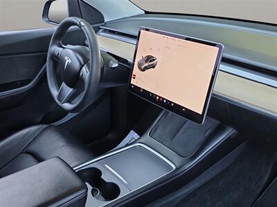 2021 Tesla Model Y Long Range   - Photo 15 - Lennox, CA 90304