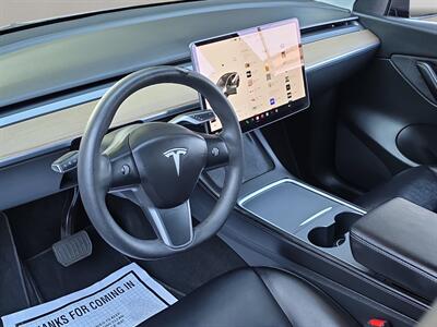 2021 Tesla Model Y Long Range   - Photo 13 - Lennox, CA 90304